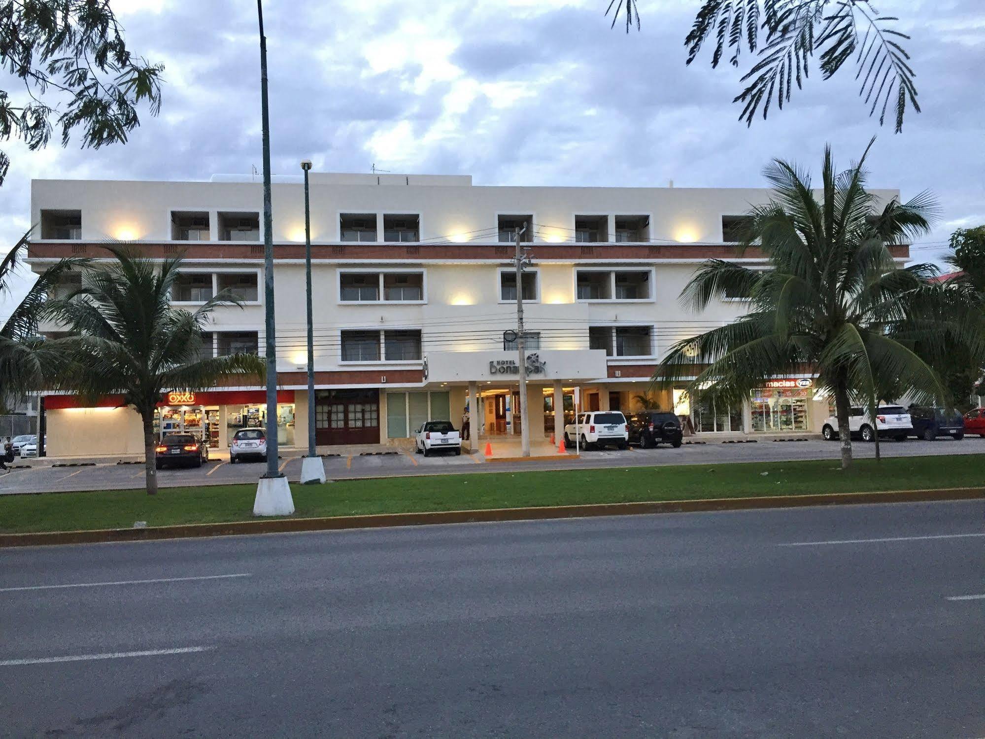 Hotel Bonampak Cancún Exterior foto